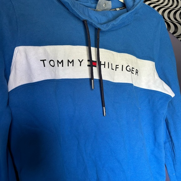Tommy Hilfiger Turtleneck Sweatshirt - Picture 2 of 4